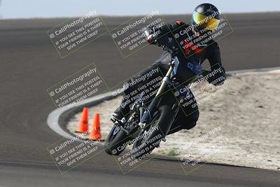 media/Nov-01-2025-TrackDaz (Sat) [[2b4d5192bc]]/B Group/1220pm (Turn 2 Outside)/